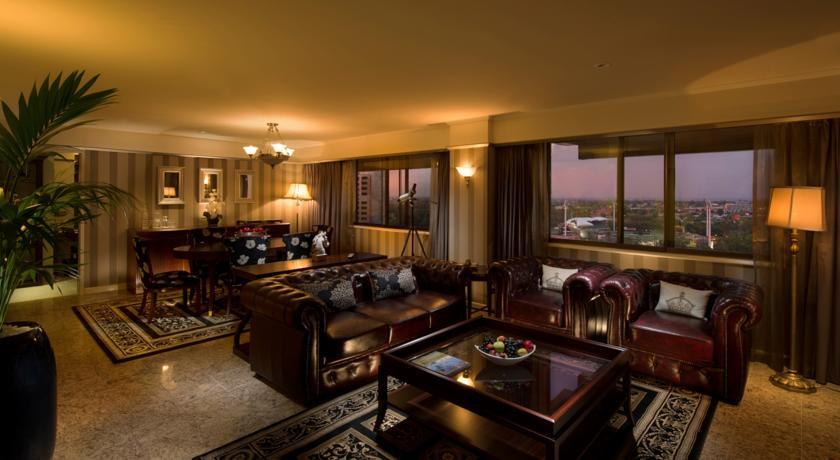 Stamford Plaza Adelaide Hotel Exterior foto A suite at the Four Seasons Hotel, Cairo