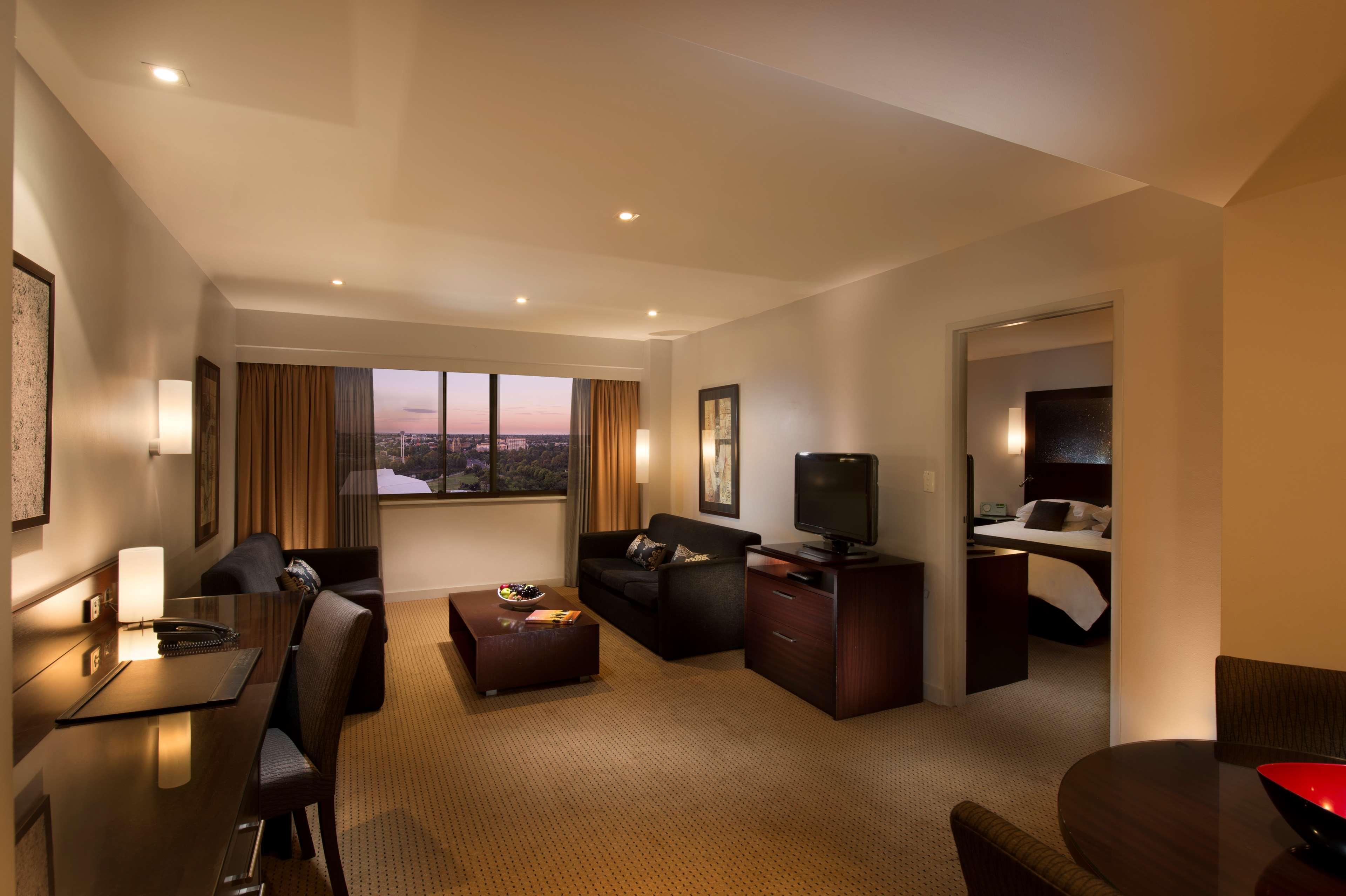 Stamford Plaza Adelaide Hotel Quarto foto A suite at the Westin