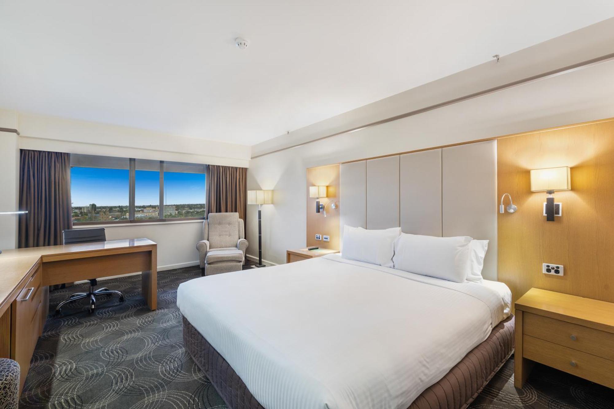 Stamford Plaza Adelaide Hotel Exterior foto