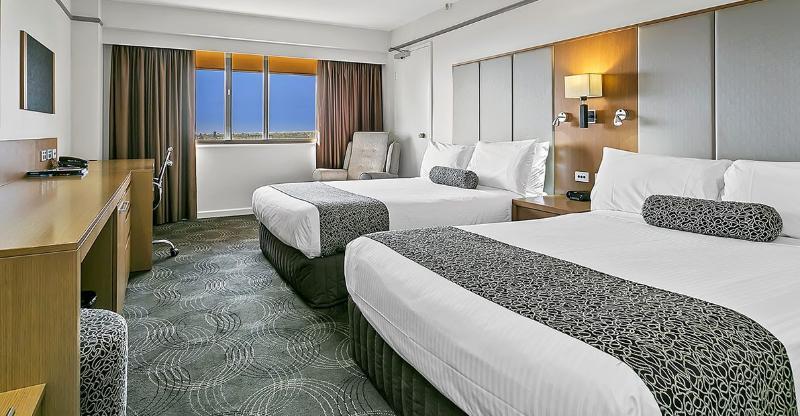 Stamford Plaza Adelaide Hotel Exterior foto A room at the Hilton San Francisco